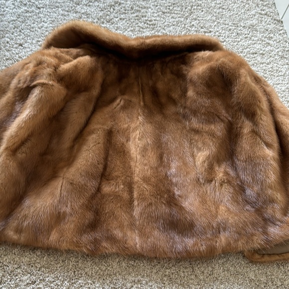 1940s vintage mink fur cape/shrug with pockets! - Picture 4 of 8